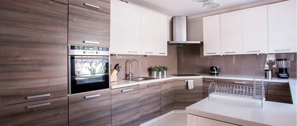Inspírate para combinar los acabados de tu cocina