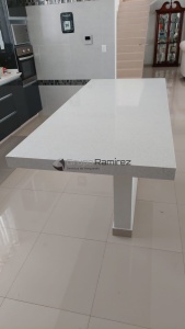 Cubierta de Cuarzo Blanco Andromeda