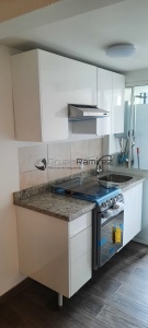 Cocina alto brillo sin jaladeras