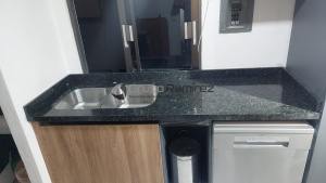 Cubierta de granito Verde Ubatuba instalada en la alcaldía Benito Juárez