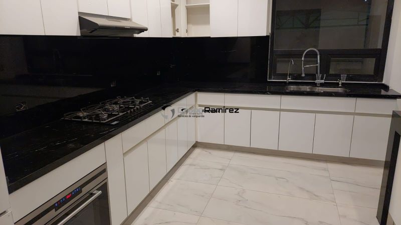 Cubierta de granito negro en CDMX