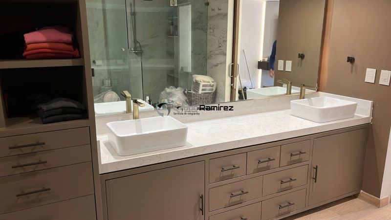 Cubierta para baño cuarzo carrara