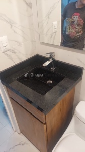 Baño egipcio Negro San Gabriel instalado en Naucalpan