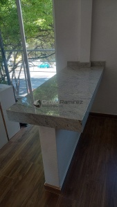 Barra de granito Blanco Mallorca instalada en Iztacalco