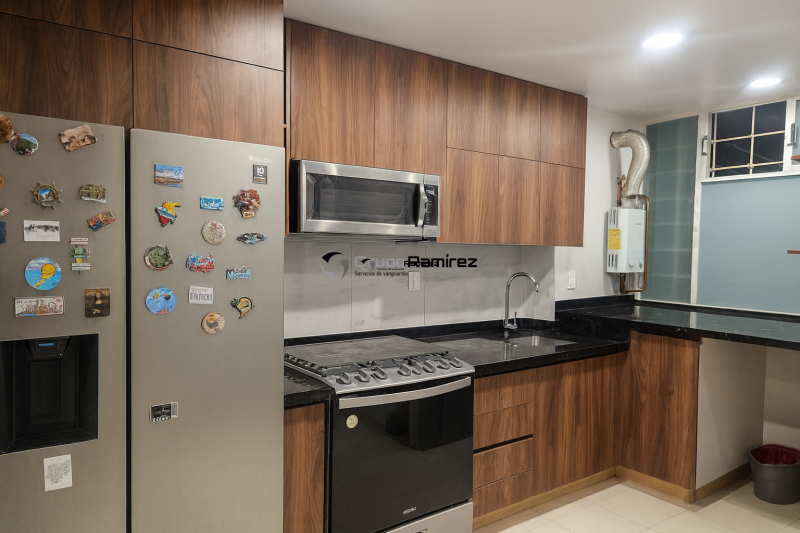 Cocina en melamina rioja y granito via lactea 